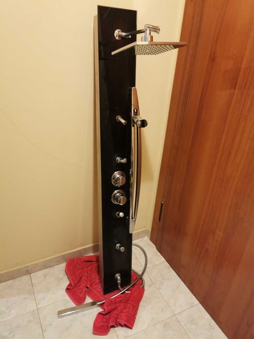 Хидромасажен душ панел