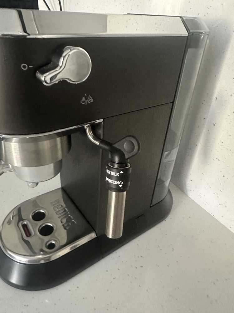 Delonghi,кафе машина