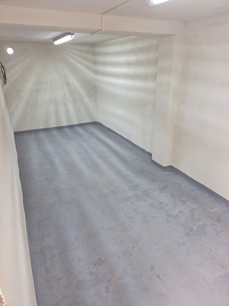 Vopsea marcaj rutier Service auto beci curte terasa balcon gradina