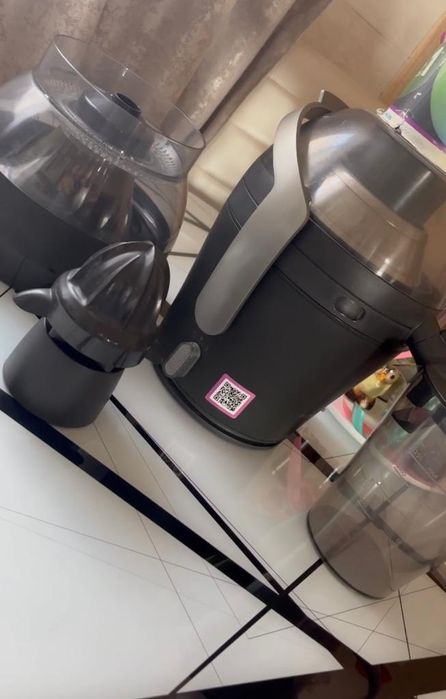 Продам соковыжималку фирмы Philips в идеальном состоянии 10из10.