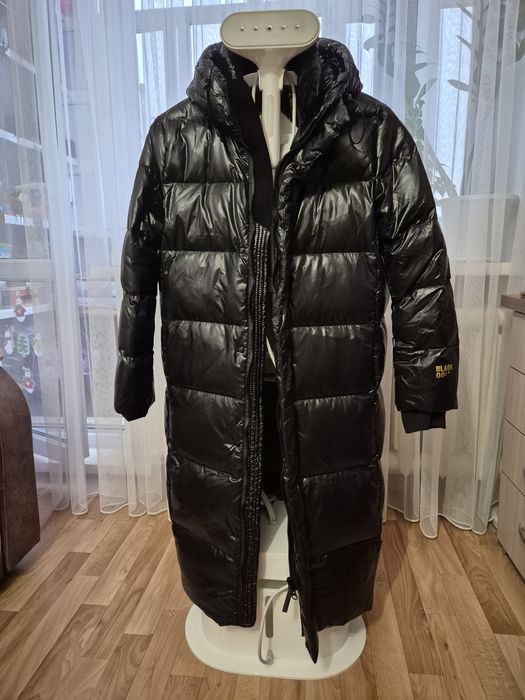 Продам новый пуховик 44 размер