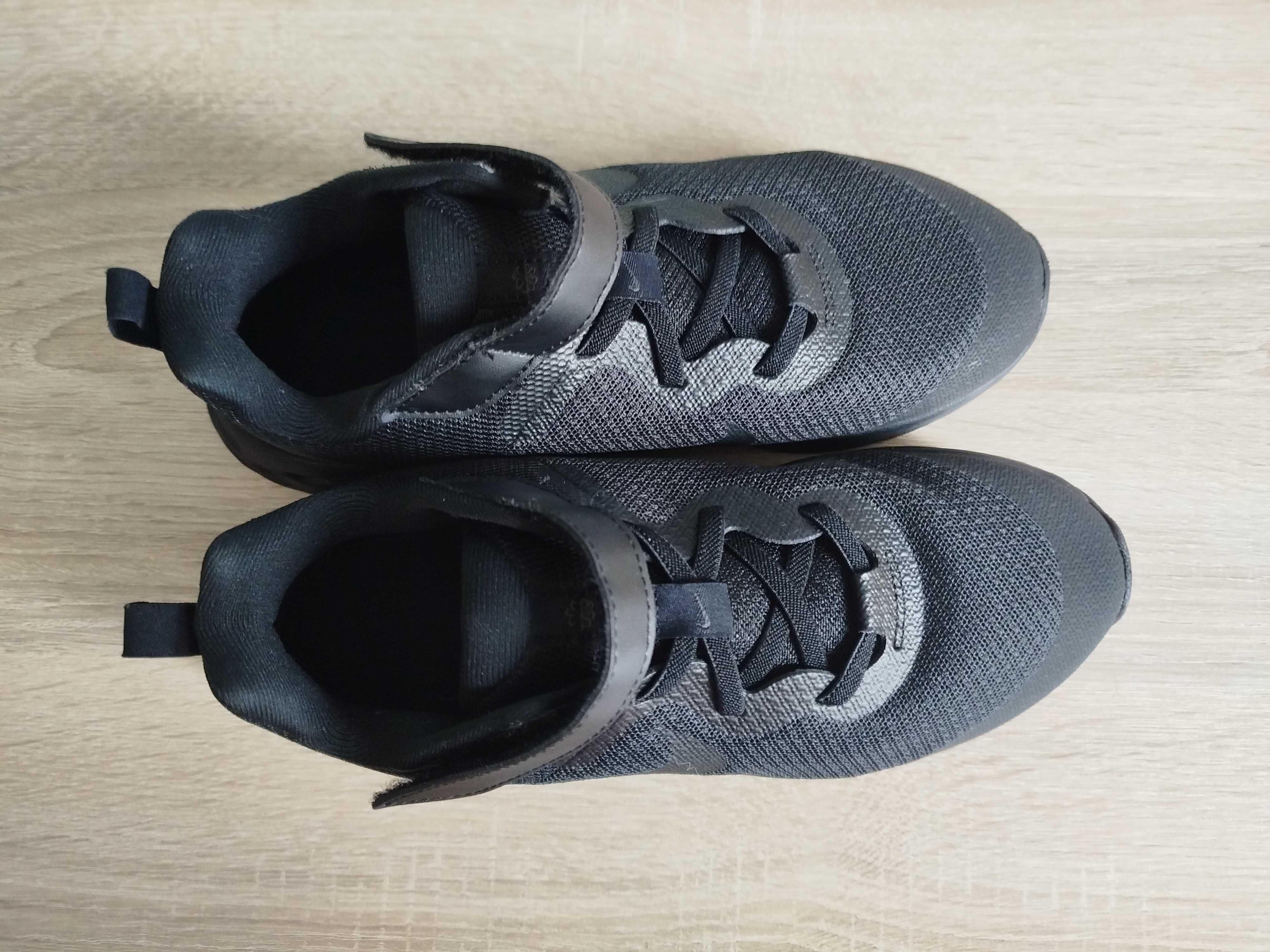 Нови маратонки NIKE