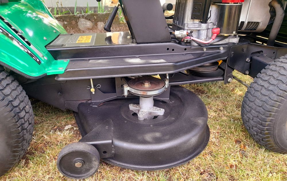 Tractoras tuns iarba MTD MASTERCUT Briggs&Stratton 15,5HP 92cm 5TREPTE