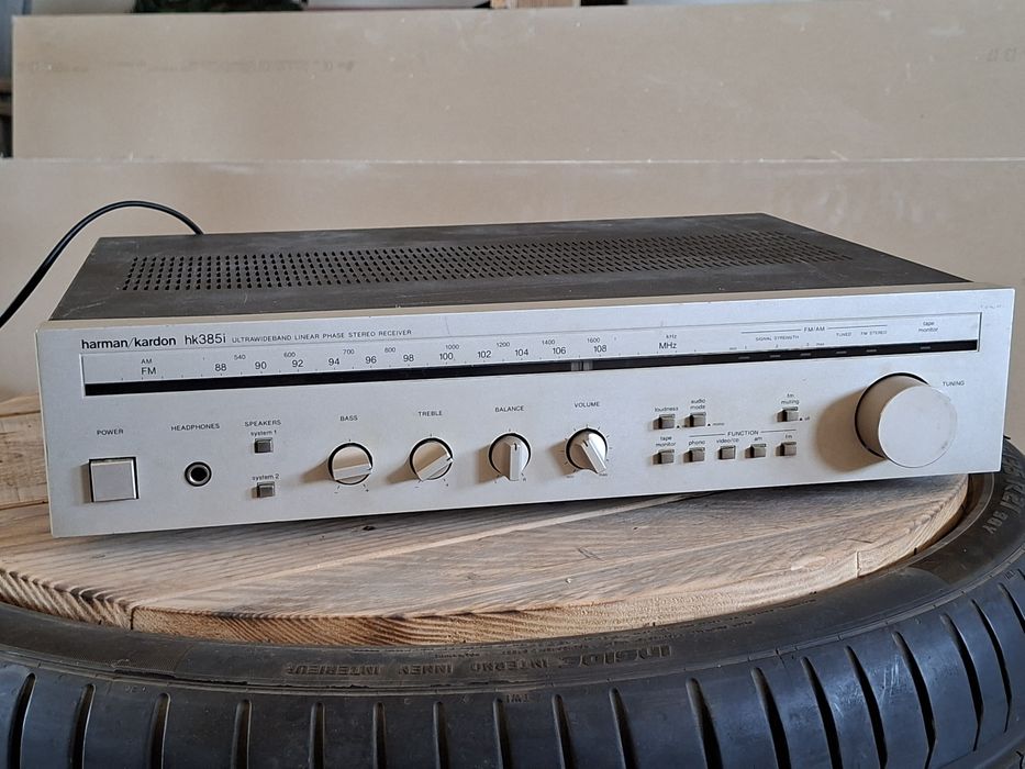 Harman Kardon HK385i amplificator