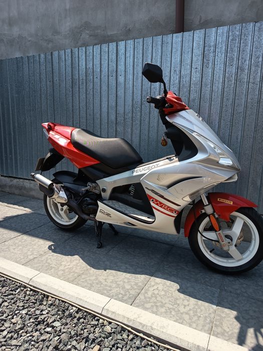 Vând scuter Peugeot jet force 49 CC.