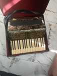 De vânzare acordeon Homer cu 80 basi și toc
