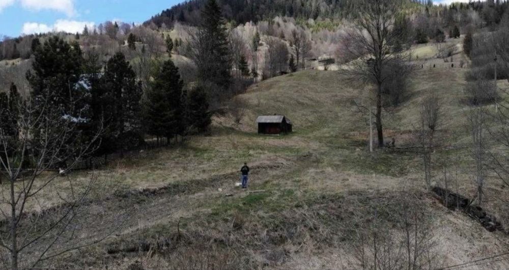 Teren Izvorul Muntelui