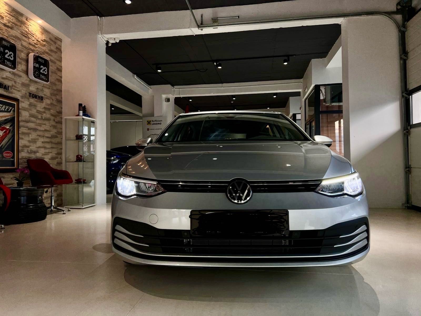 VW Golf VIII (8)