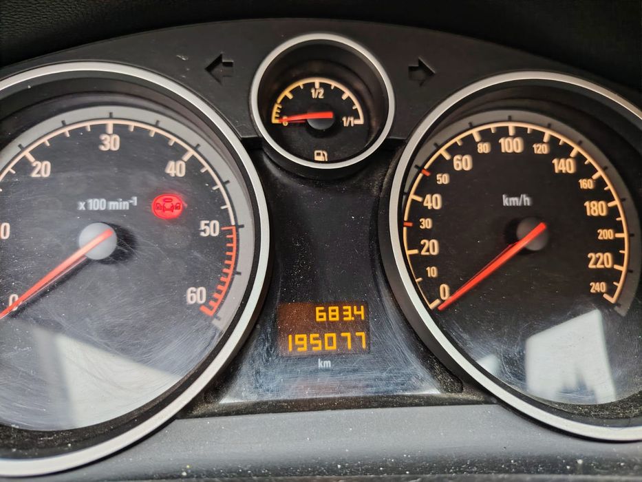 Vând Opel Astra h 1.9