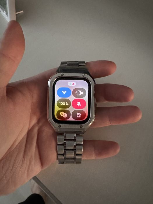 Продам Apple watch SE 44mm