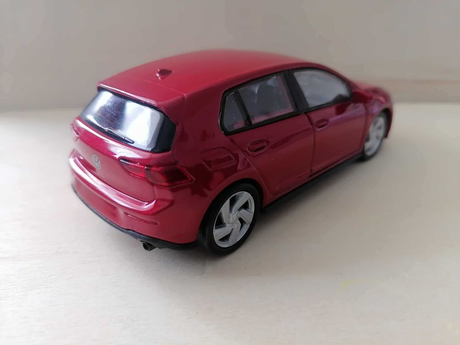 Волксваген голф 8 в мащаб 1:34