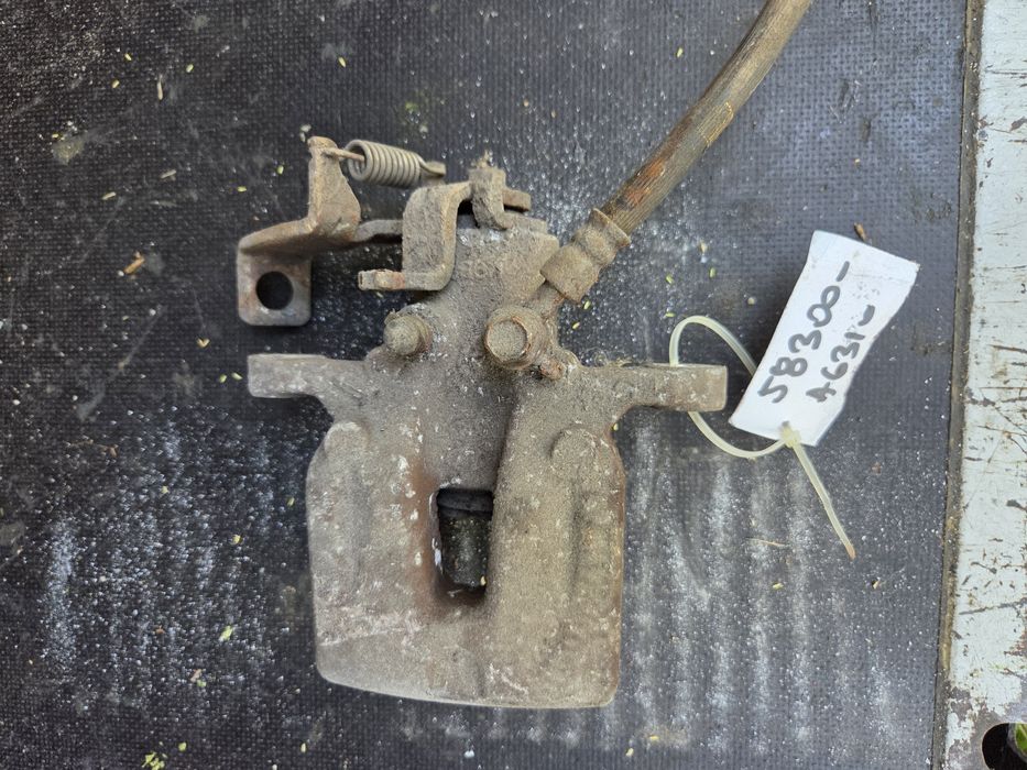 Etrier frana spate stanga Hyundai I30 GD 2011-2017