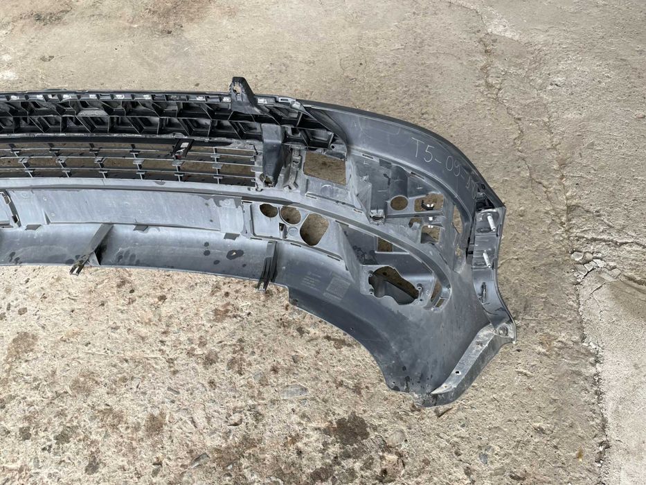 Предна броня за Volkswagen Transporter caravelle multivan T5/2009-2015