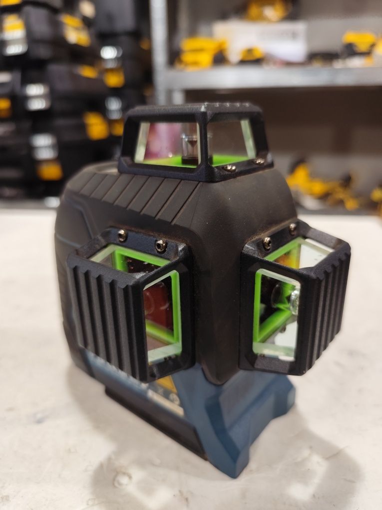 3D лазерен нивелир Бош Bosch GLL 3-80 G зелен лъч 360°