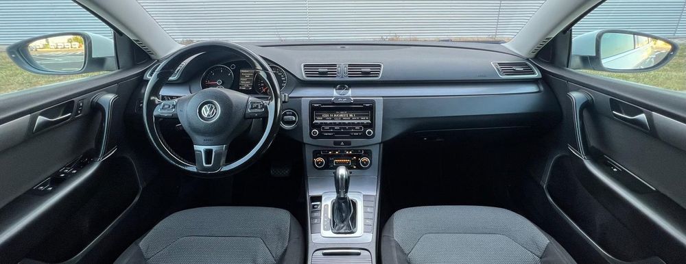 Vand Volkswagen Passat B7 2.0 TDI automata fabr 2012 impecabila urgent