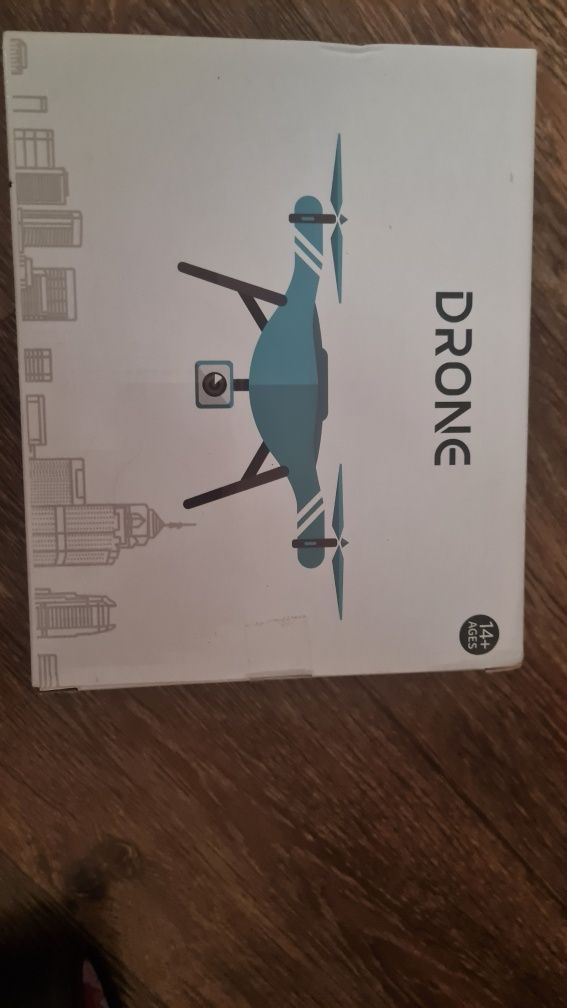 Продается дрон новый