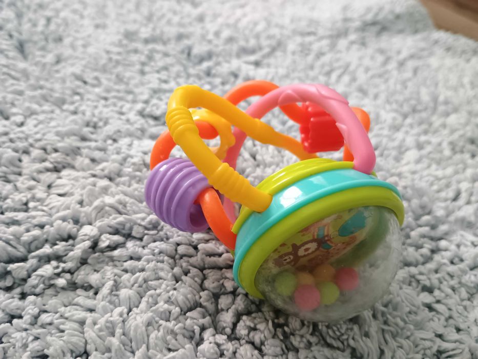 Бебешки играчки подходящи за количка и кошара