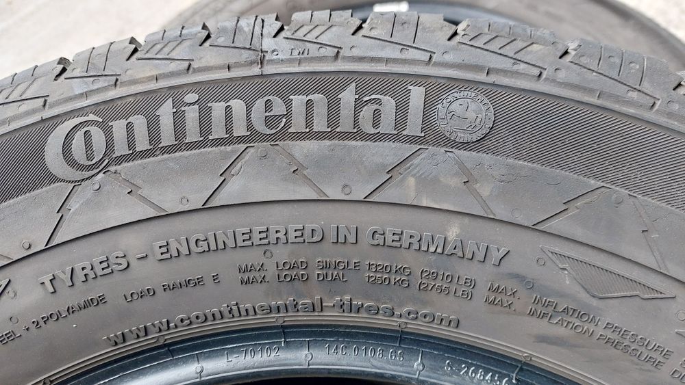 Зимни гуми за Бус 235/65/16 C Continental VanContact Winter 2 броя