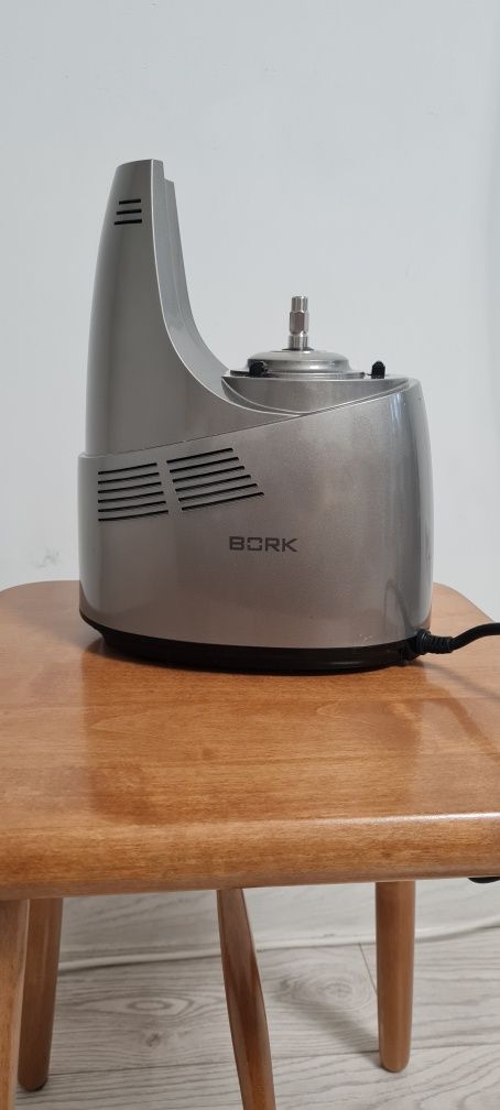 Соковыжималка Bork s610