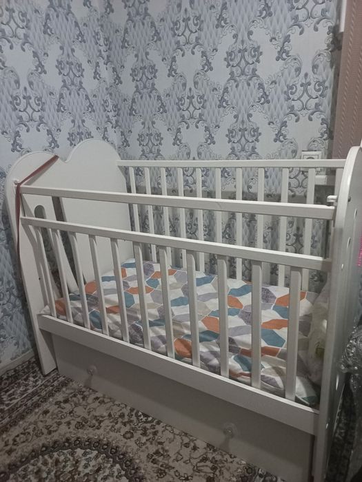Детская кроватка