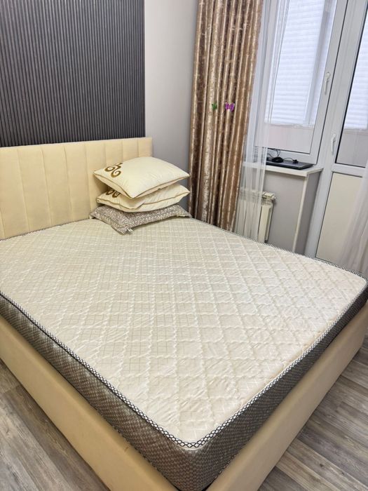 Матрас б/у 160/200