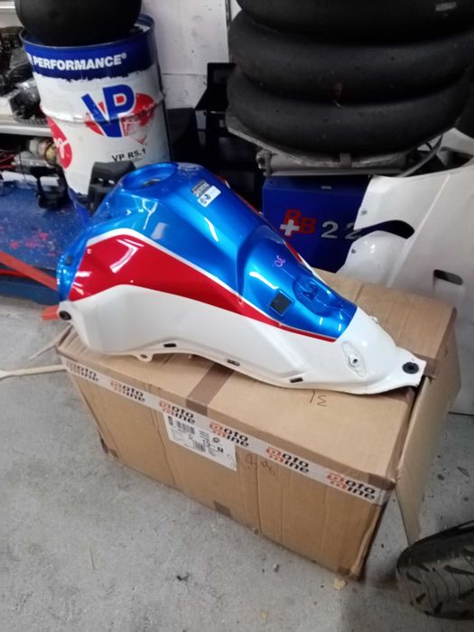 Africa twin резервоар