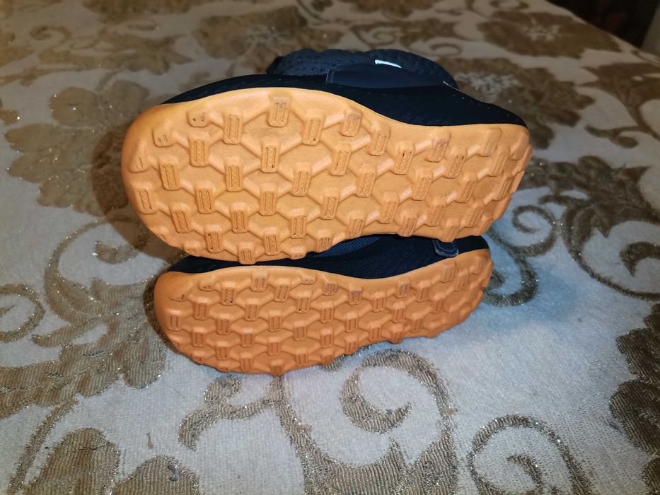 Бебешки ботушки  Adidas размер 23