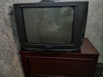 Televizor b/u ishlashi yaxshi rabochiy