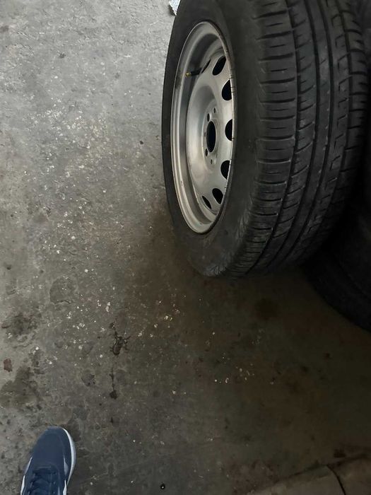 Прлдаются колеса в сборе