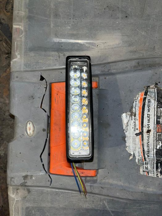 светодиодная фара мощность 54 Вт рабочие напряжения 12.0в прямоугольна