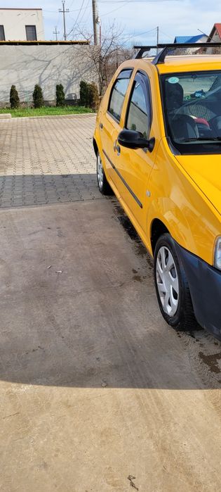 Vând Dacia logan