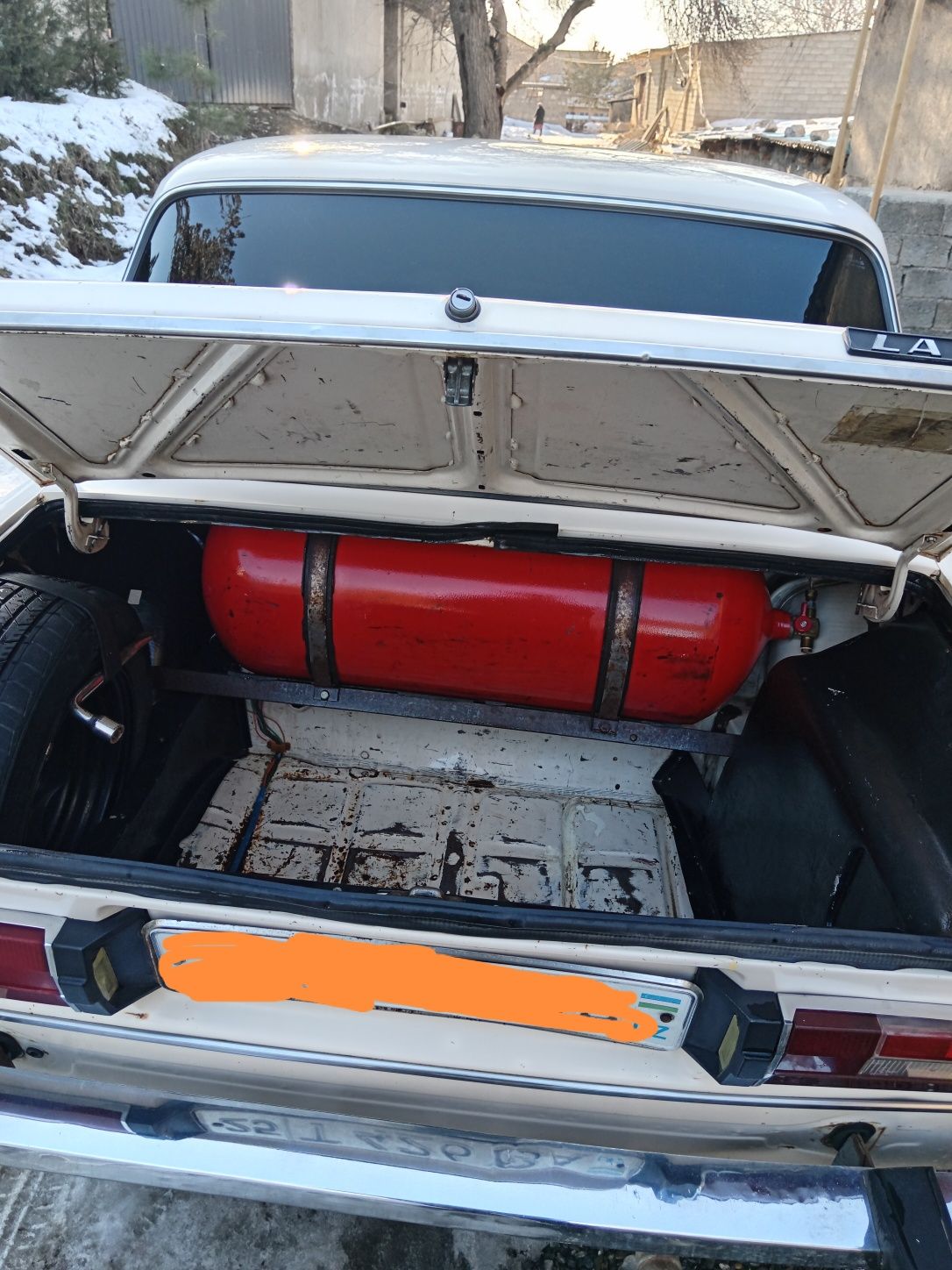 Vaz 21 06 sotiladi