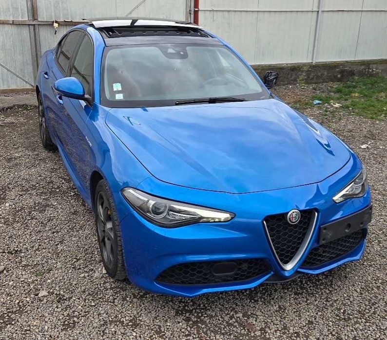 Alfa Romeo Giulia Avariat Usor 280 CP AWD AT8 Veloce FULL OPTION !