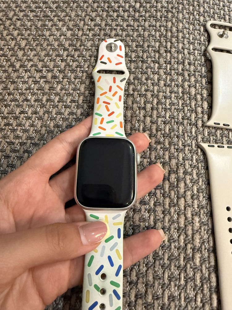 Apple watch series 8,45mm Silver Aluminium GPS