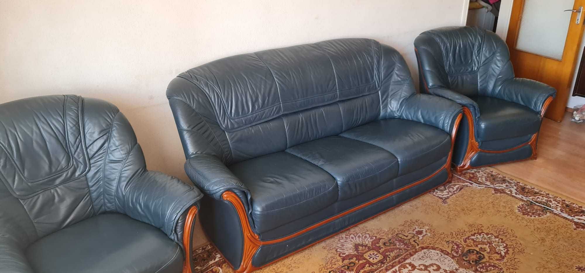 mobilier piele ; 3 piese ; canapea + 2 fotolii