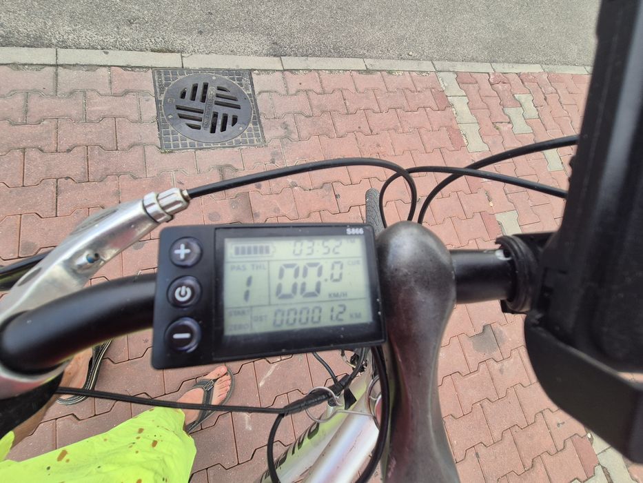 Vând bicicletă electrică RALEIGH