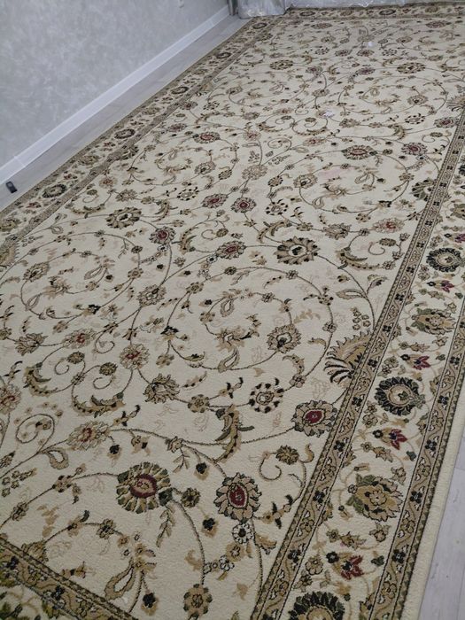 15000т бу ковёр отличный сост.плотный