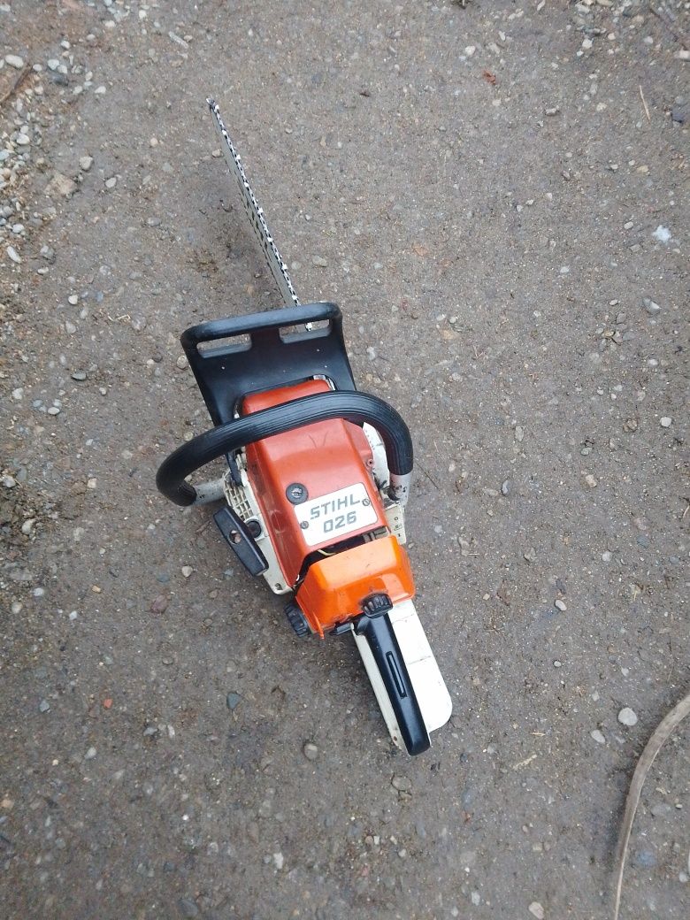 Vând Stihl  026 bun