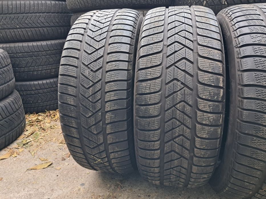 Anvelope second iarna 245 50 R18 Pirelli *RFT RSC