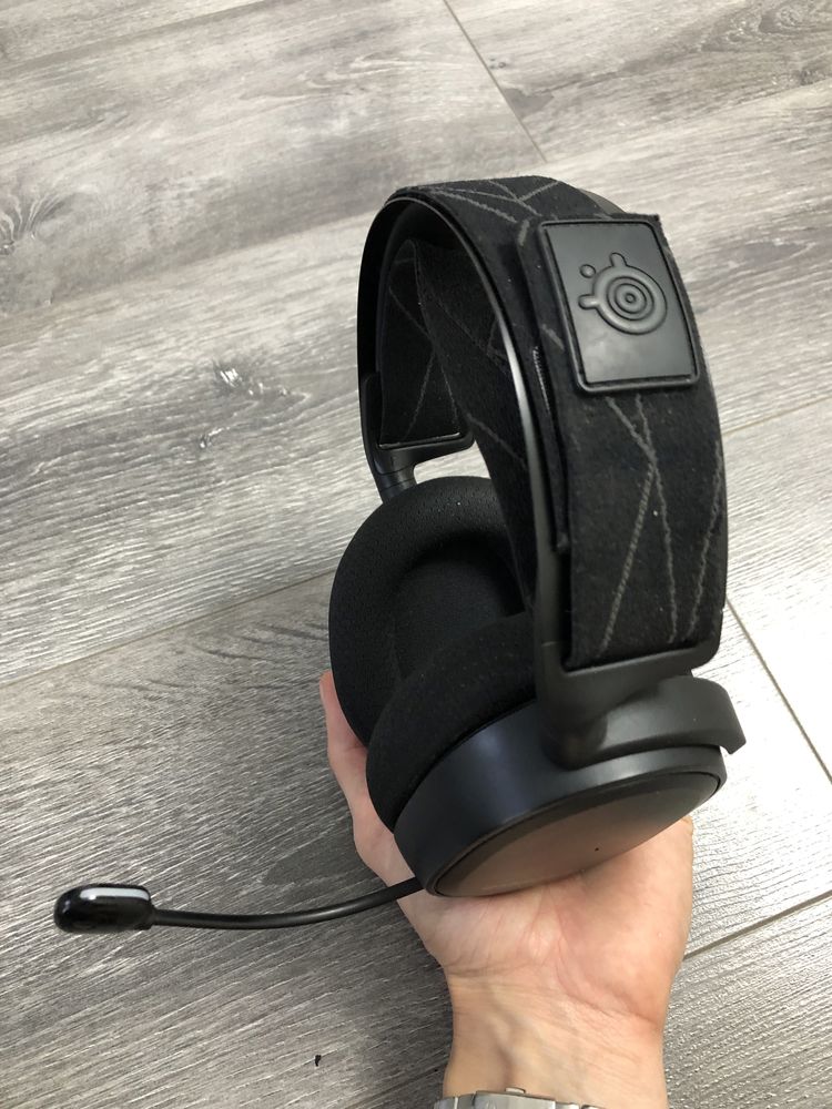 Наушники SteelSeries Arctis 7