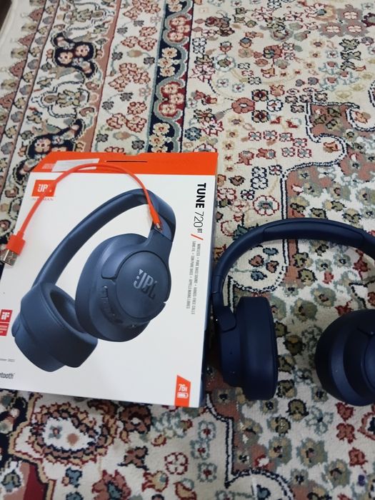 Наушник JBL новые 2 месяца назад купить в каспий