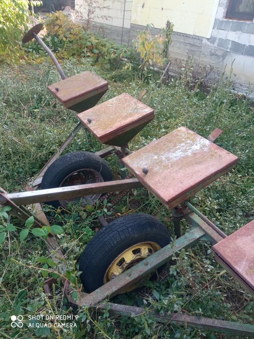 Utilaje agricole ,: plug ,disc ,cositoare rotativă , greblă , tractor