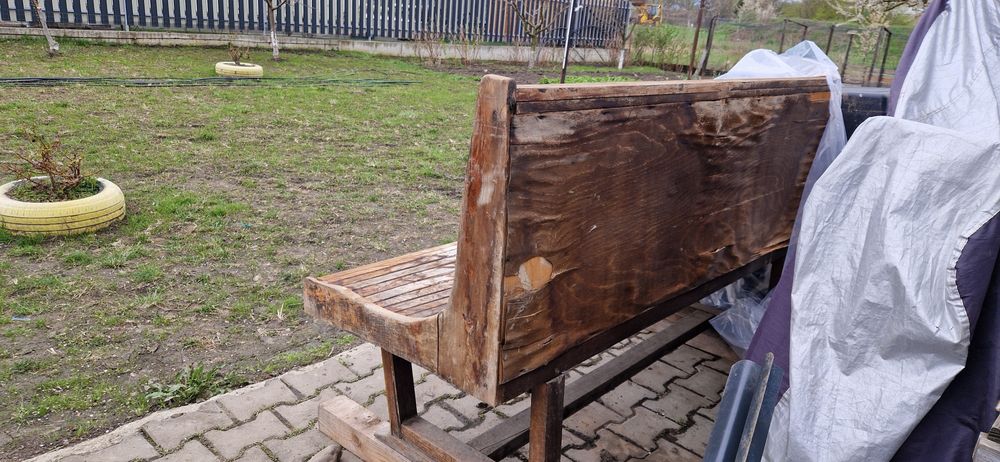 Banca veche posta Română.