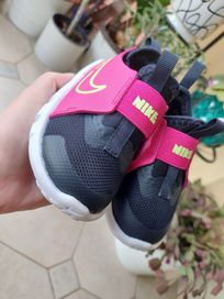 Nike/ Найк бебешки маратонки 21 номер