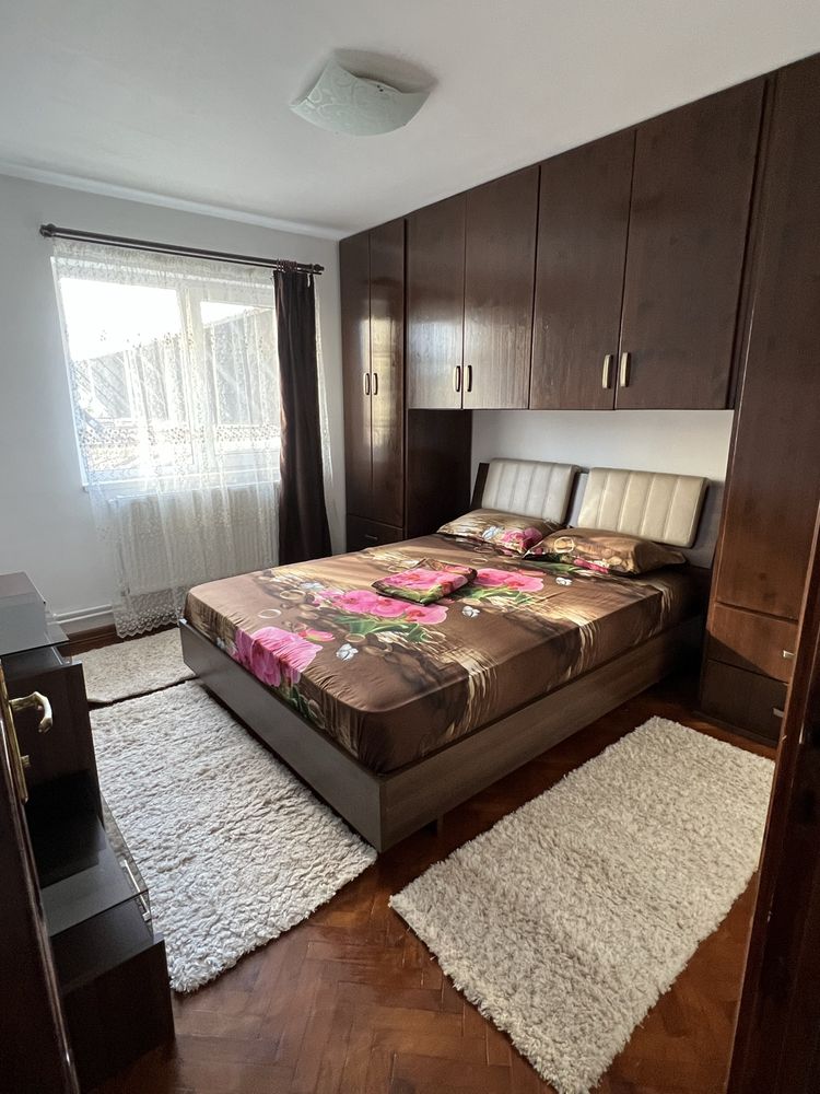 Apartament de închiriat