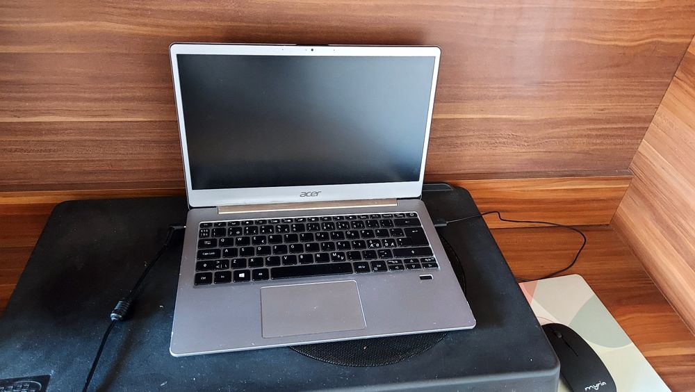 Laptop acer perfect funcțional