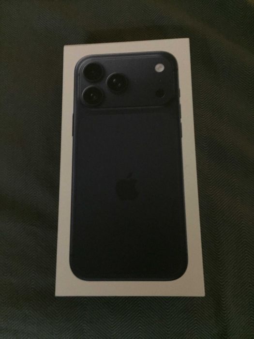 iPhone 17 Pro Max / 256 GB / Deep blue (чисто нов, неразопакован)