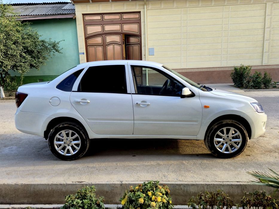 Lada Granta Sotiladi