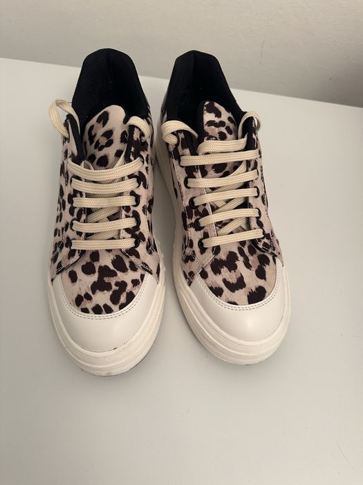 Adidasi Dama marimea 38