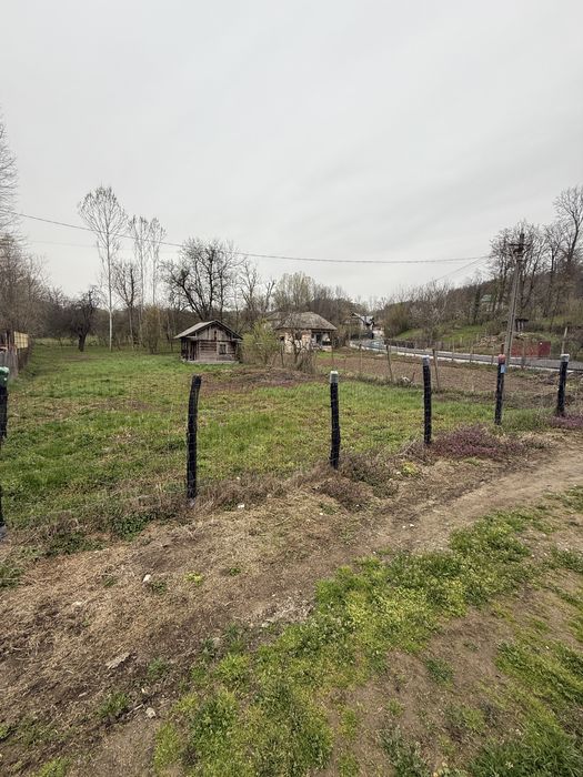 Vand Pamant Pausesti-Otasau 1500 m2